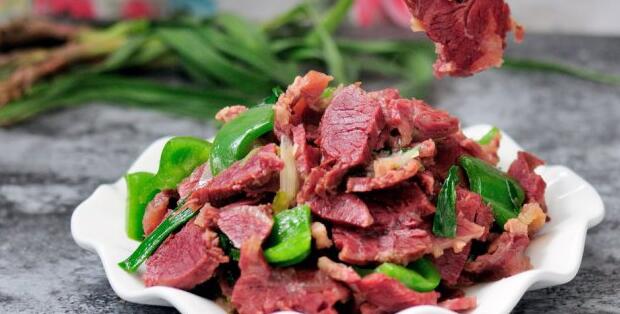 五香牛肉怎么煮,五香牛肉的做法及配料