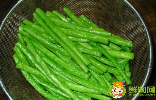 豇豆角可以生吃么，炒豇豆角用焯水吗窍门