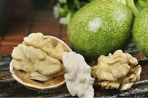青皮核桃什么时候上市，青皮核桃多少钱一斤