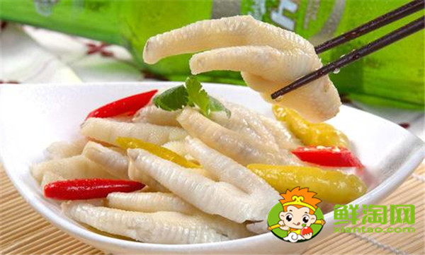 泡椒起白了还可以吃吗,泡椒凤爪浮了一层白膜